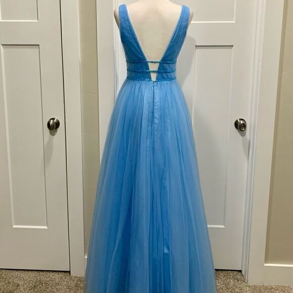 Charming Ball Gown V Neck Open Back Blue Tulle Long Prom Dresses with Beaded - Picture 3 of 14